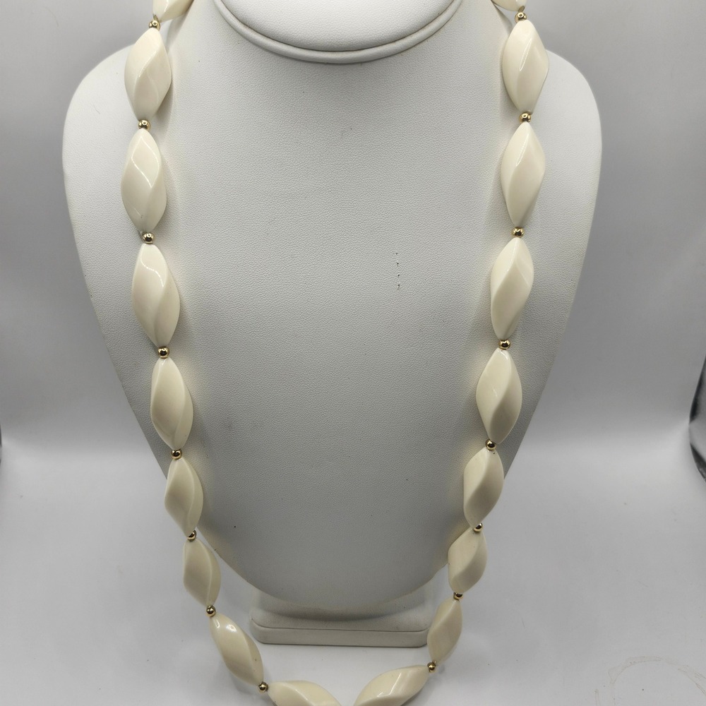 Trifari Vintage Cream Twisted Bead Necklace Gold Tone Spacer Beads Mid Century